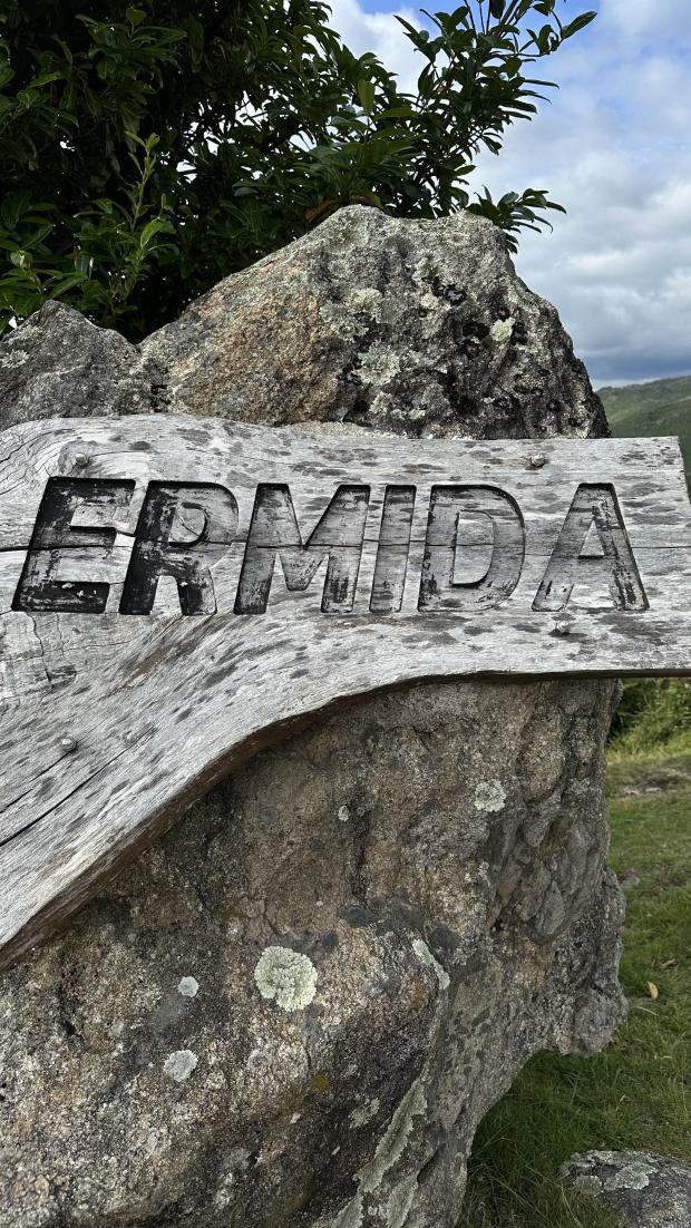 Panoramic walk around the mountain village